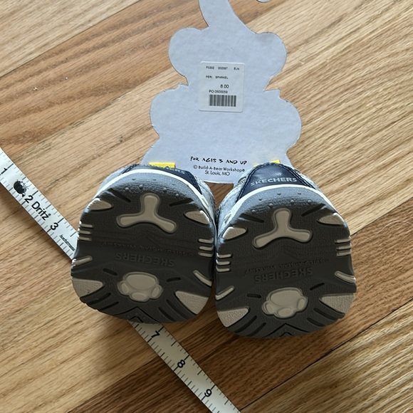 Build-A-Bear NY Yankees Uniform with Accessories - Picture 12 of 14